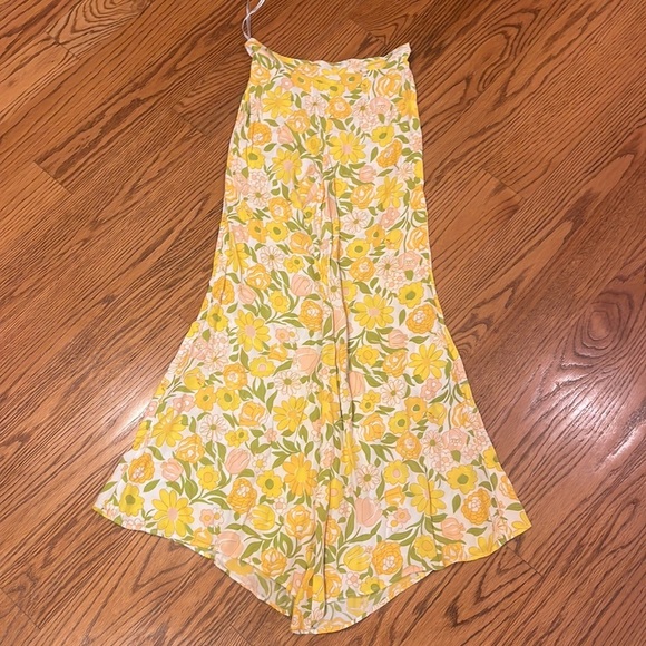 Faithfull The Brand Woman’s Floral Flare Pants Size US 4 - Picture 5 of 7